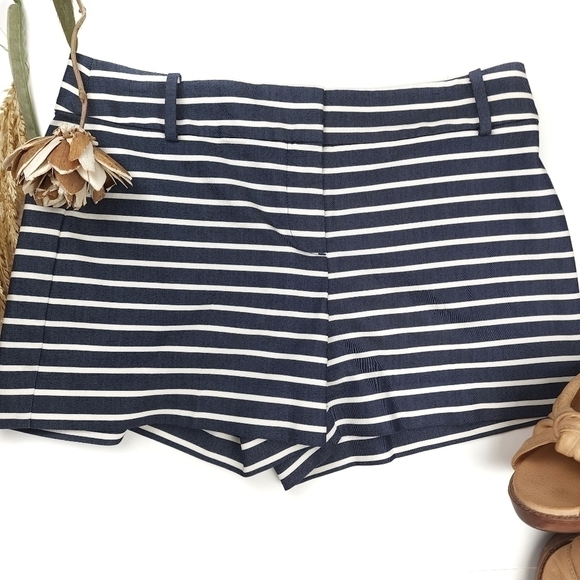New Loft The Riviera Short Sz 4 Navy White Stripe Shorts - Picture 3 of 12